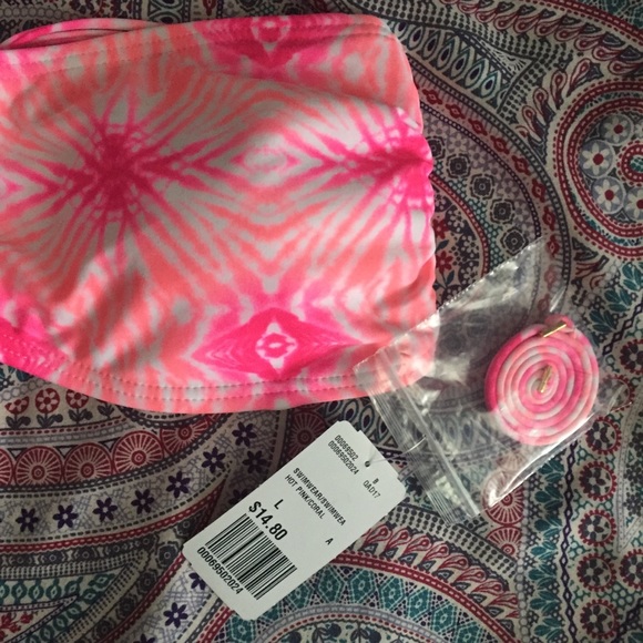 NWT tie-dye bikini top - Picture 3 of 3